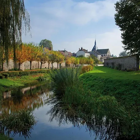 Petite Maison Rustique Pleine De Caractere * Pont-sur-Seine