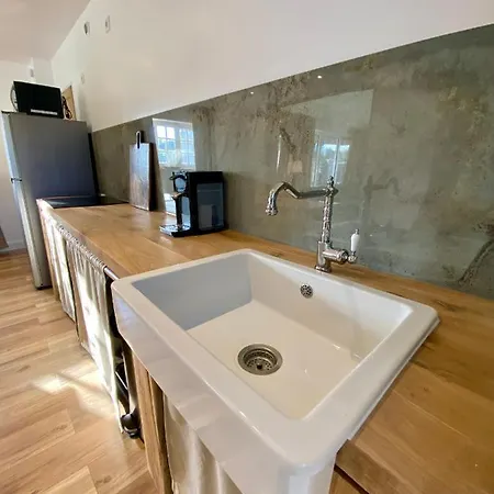 Petite Maison Rustique Pleine De Caractere Tatil Evi